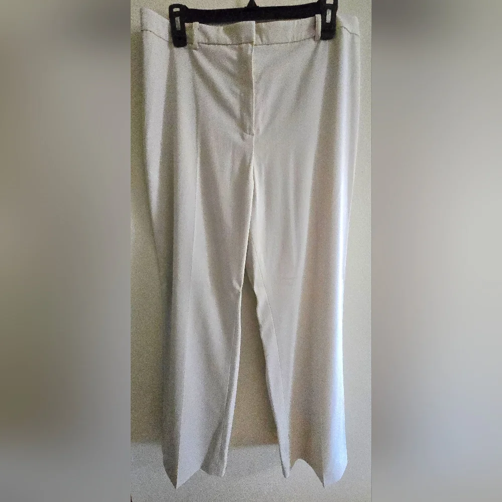 Kasper Womens Creme Pant Suit With Slight Pinstripe Accent - Picture 5 of 9